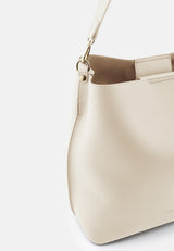 Meloy Hobo in Soft Cream