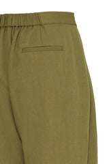 Hose Leslie in Mayfly