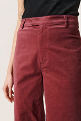 Hose Jill in Burgundy