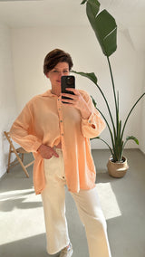 Lange Musselin Bluse Oversize in Apricot