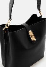 Eiby Hobo in Schwarz