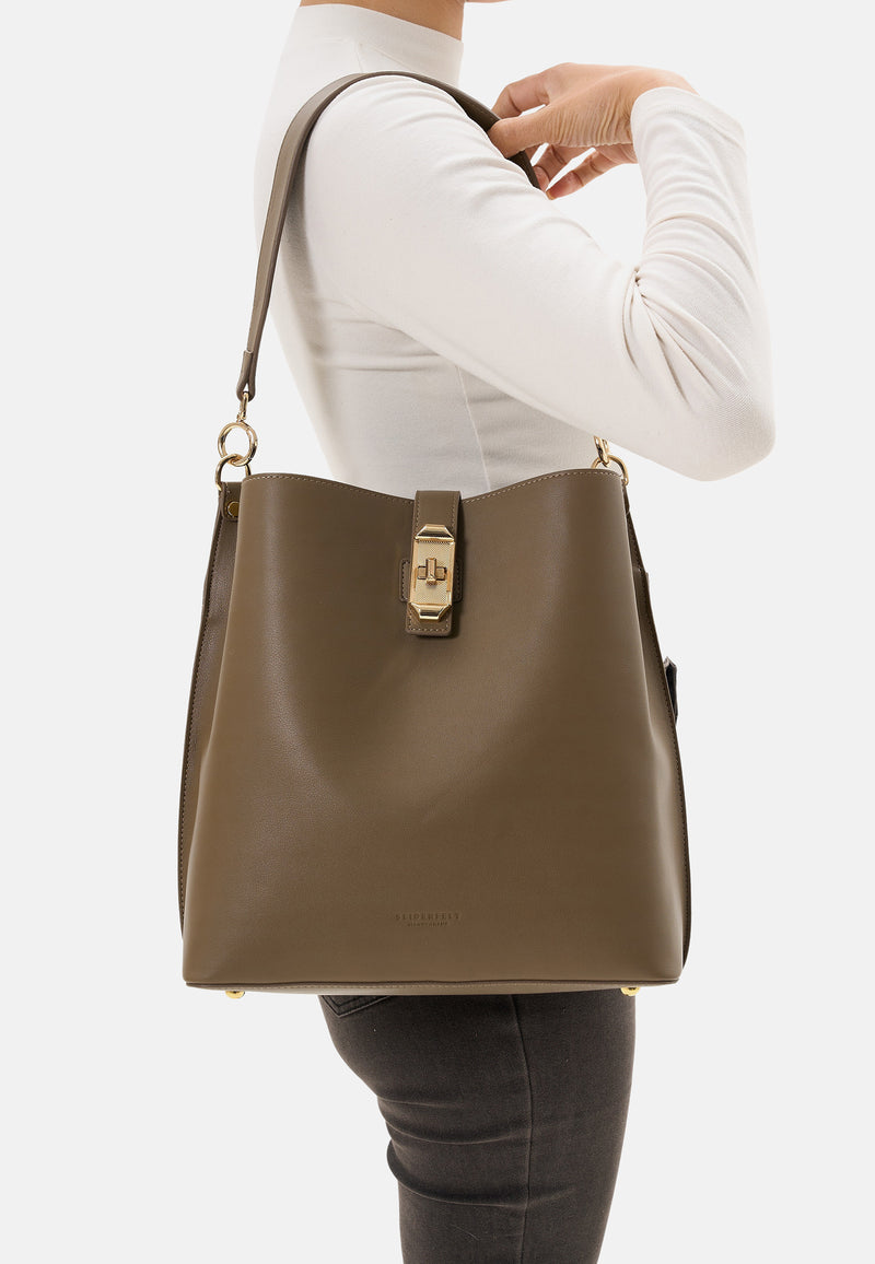 Eiby Hobo in Dark Chocolate
