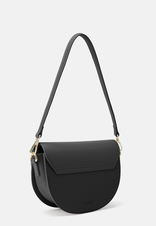 Schultertasche Selje Saddle SEIDENFELT – Schwarz mit goldener Statement-Schließe