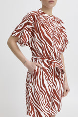Kurzarm-Jumpsuit mit Zebra-Print – Modell Yardeen aus LENZING™ ECOVERO™