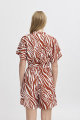 Kurzarm-Jumpsuit mit Zebra-Print – Modell Yardeen aus LENZING™ ECOVERO™
