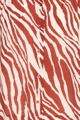 Kurzarm-Bluse mit Zebra-Print – Modell Yardeen aus LENZING™ ECOVERO™