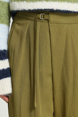 Hose Leslie in Mayfly