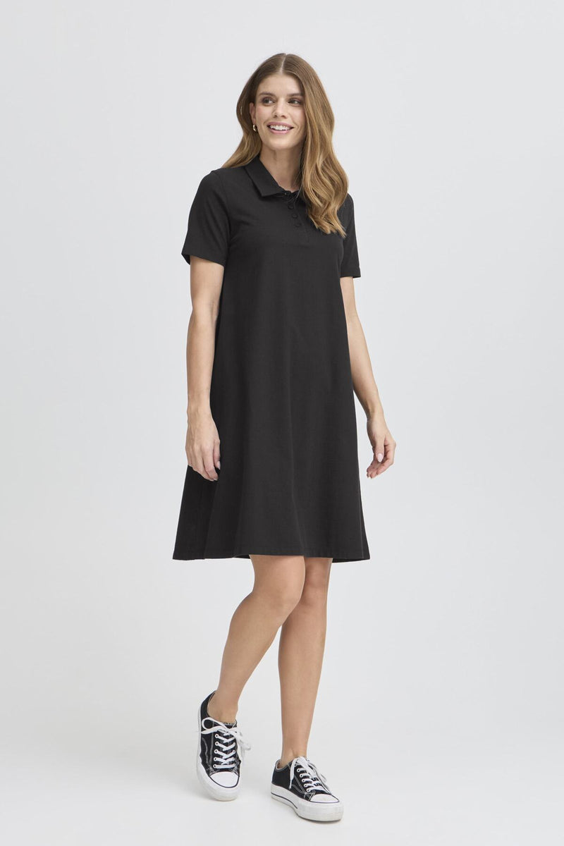 Samma Kleid mit Herz Stickerei in Schwarz
