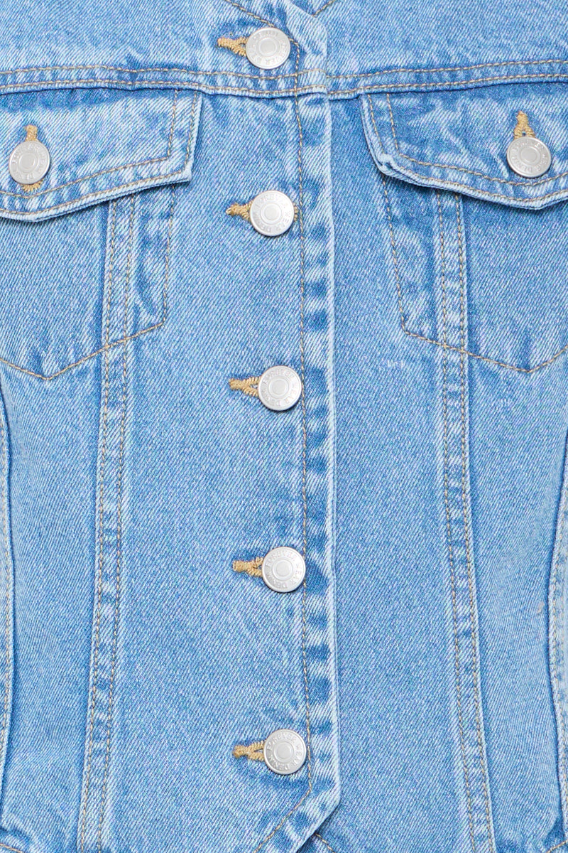 Kallie Jeansweste – Figurschmeichelnde Denim-Weste mit Vintage-Flair