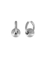 Tabitha Ball Huggie Earring in Silber