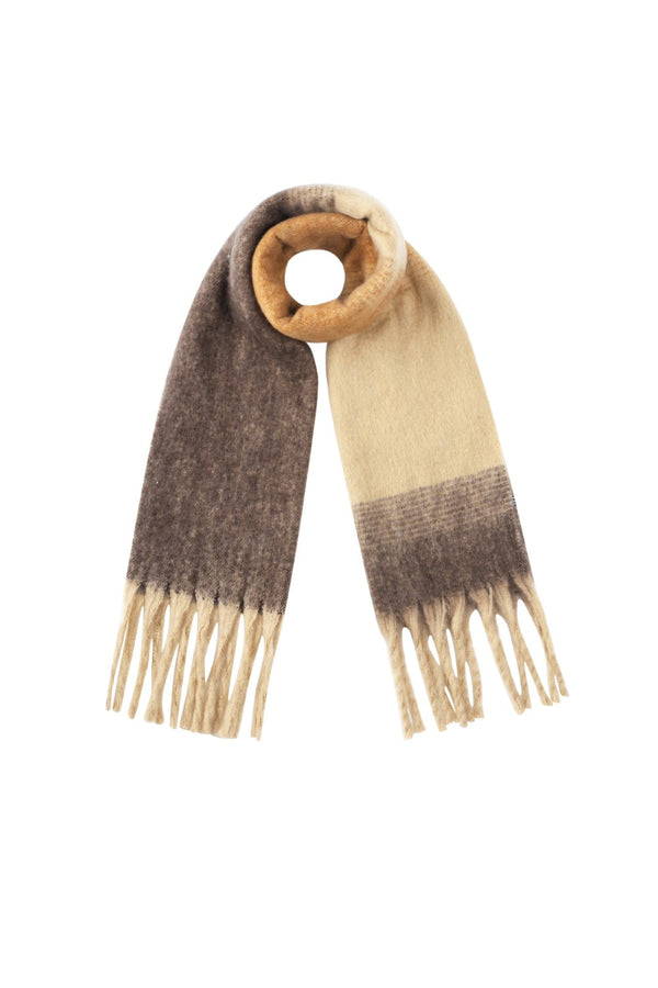 Kuscheliger Schal in Braun