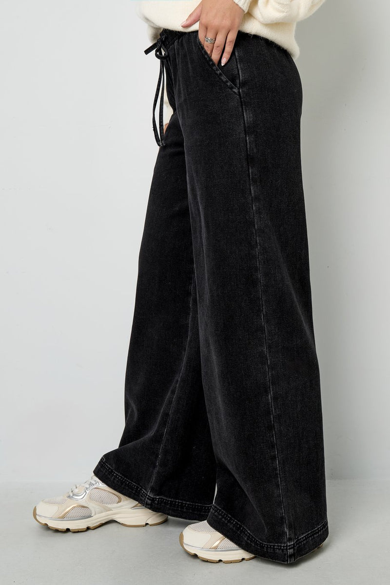 Jeans Joggpants in Schwarz