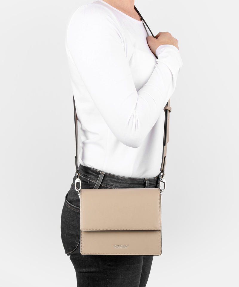 Tasche Driva Crossbody in antracite