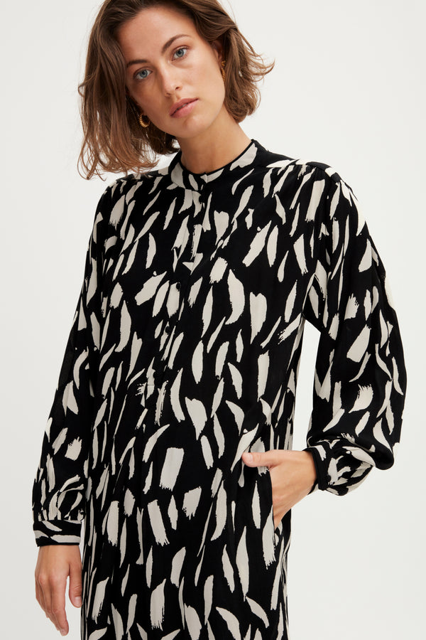Kleid Geto in Black Mix