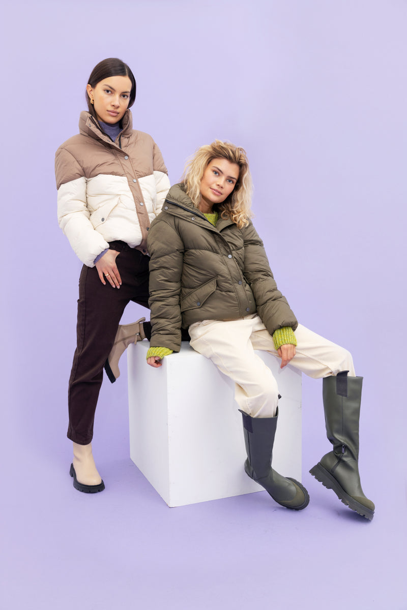 Jacke Abela in Sea Turtle
