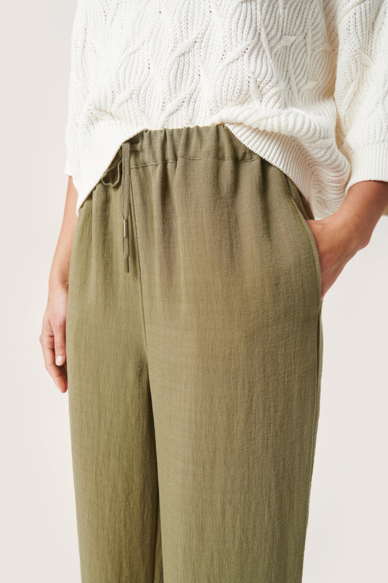 Hose Camile in Loden Green