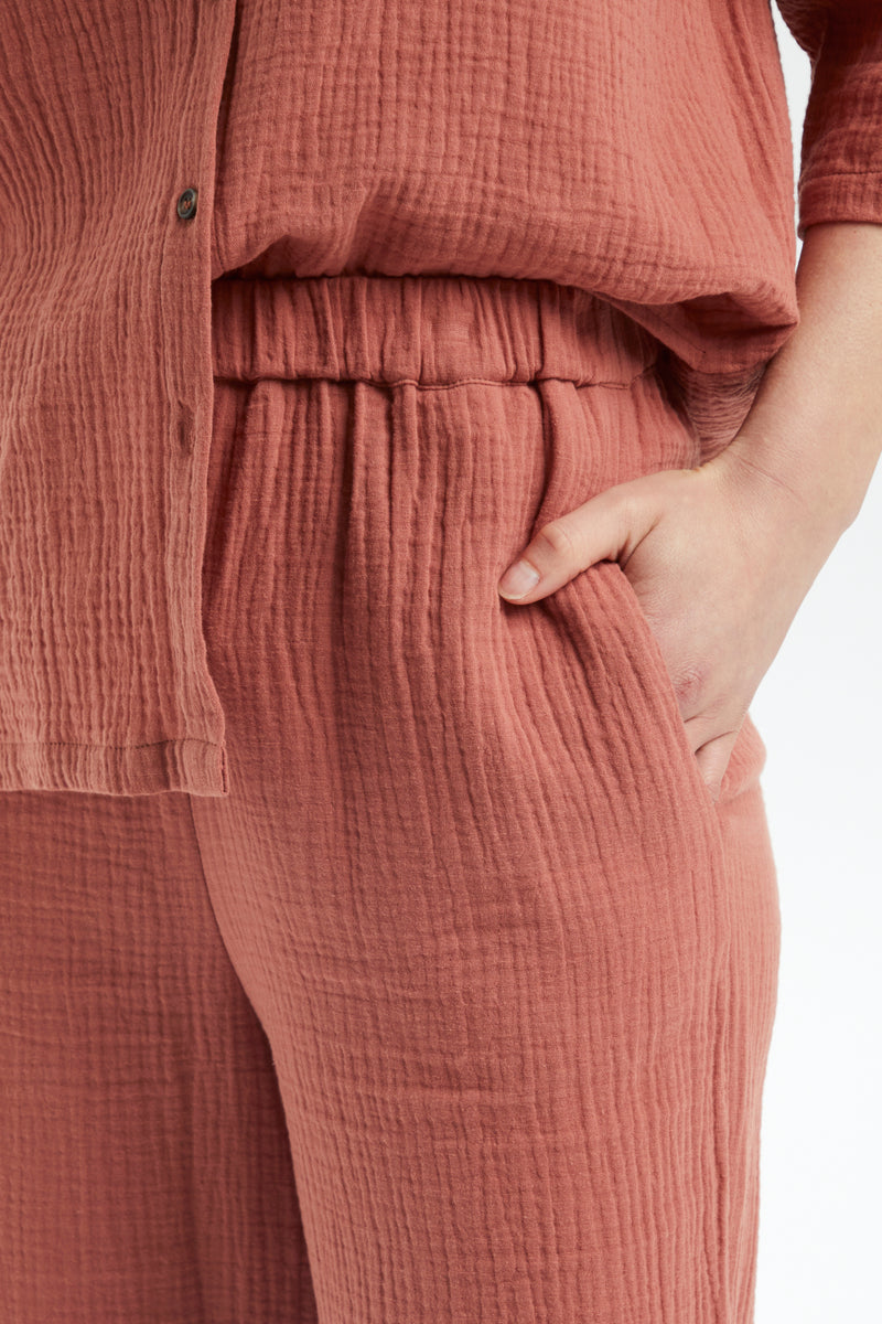Hose Eviana in Cedar Wood