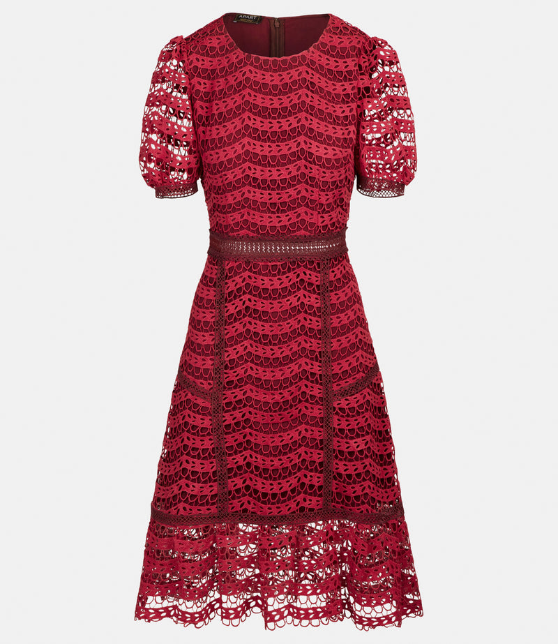 Spitzenkleid in Bordeaux