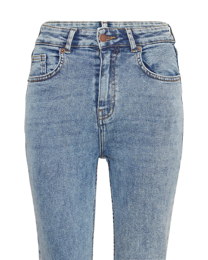 Momjeans Crystal in Light Denim Blue