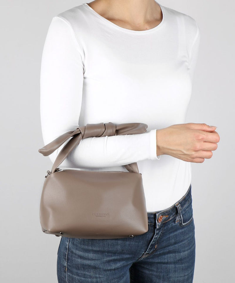 Tasche SFM210 in Warm Grey