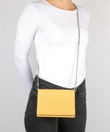 Tasche Lian Crossbody in Beige